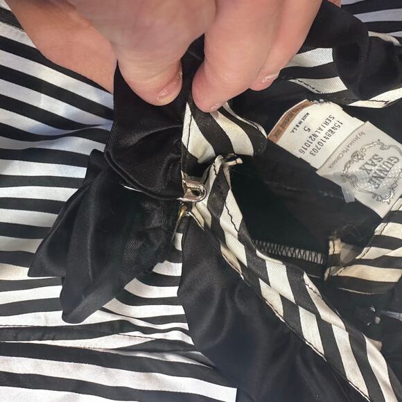 VTG 70s Gunne Sax black white stripe Women dress size 5 whimsygoth emo grunge - Picture 12 of 15